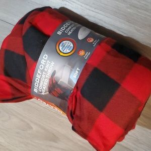 Heated blanket throw